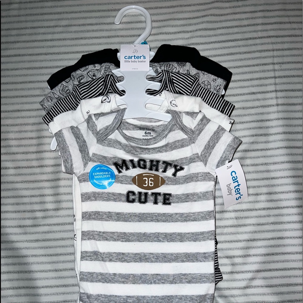 Carter’s 5 Piece Set Onesies(Boys)